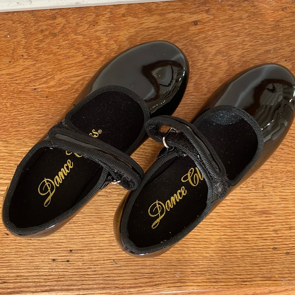 Patent leather kids tap shoes size 10.5